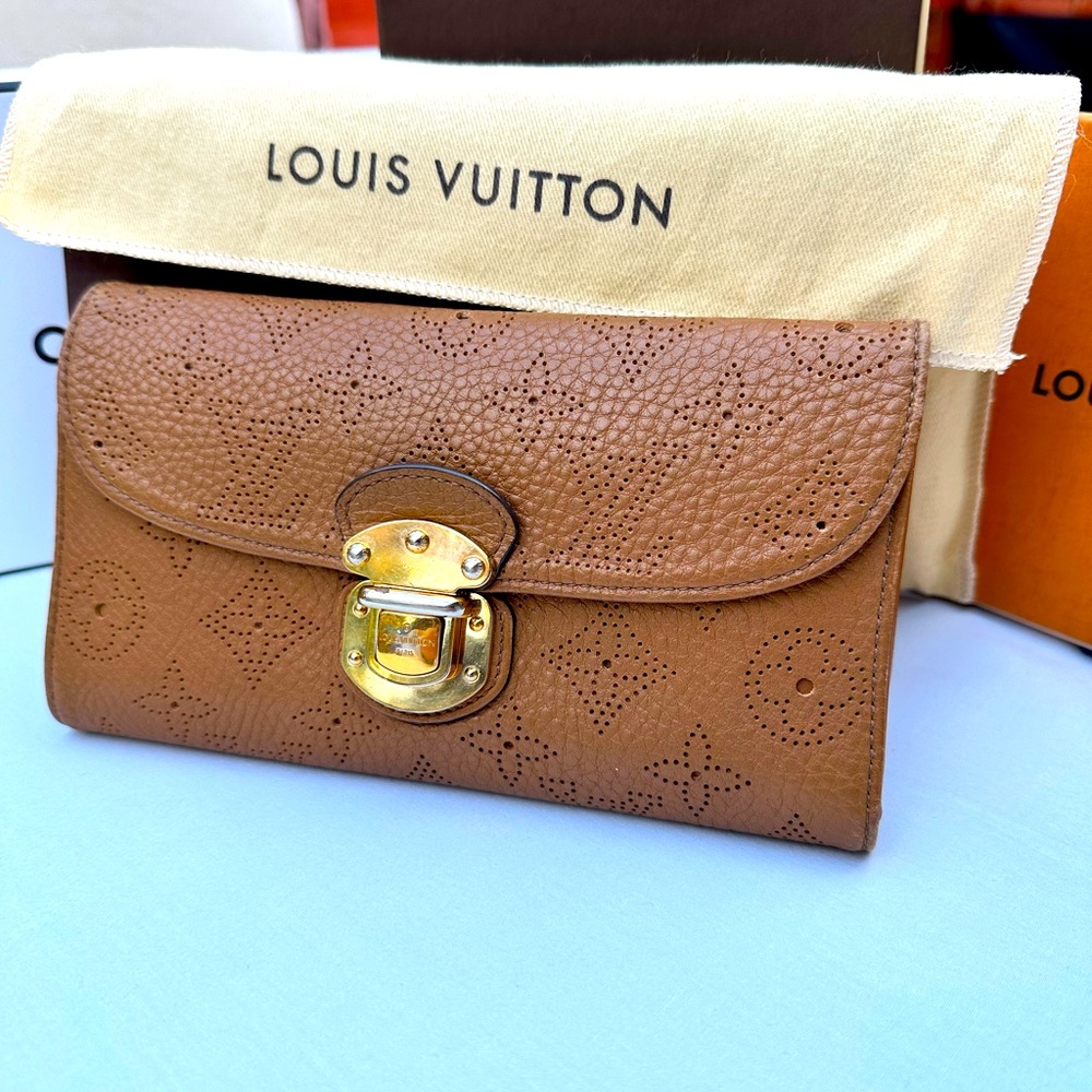 🔥Authentic Louis Vuitton Marina Wallet🔥